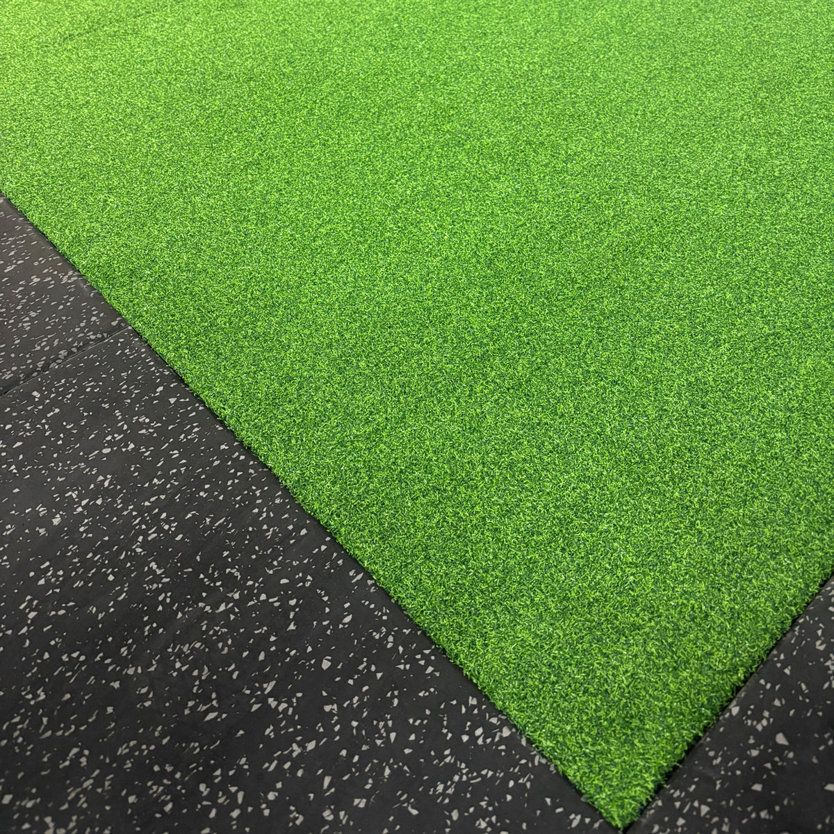 Rival Green Astro Turf Interlocking Rubber Gym Flooring with Connectors (1m x 1m) (22mm)