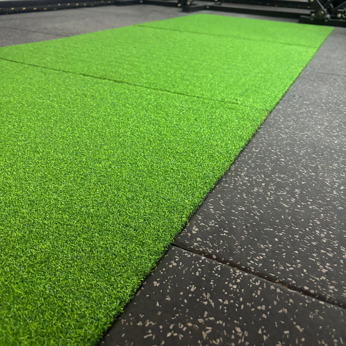 Rival Green Astro Turf Interlocking Rubber Gym Flooring with Connectors (1m x 1m) (22mm)
